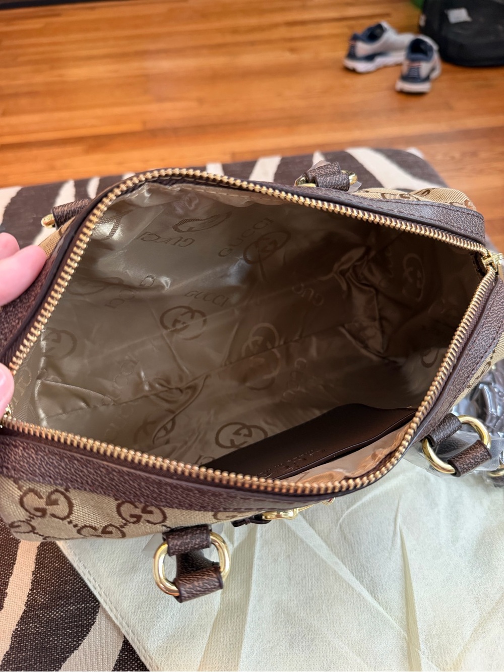 Monogram bag - Picture 4 of 8